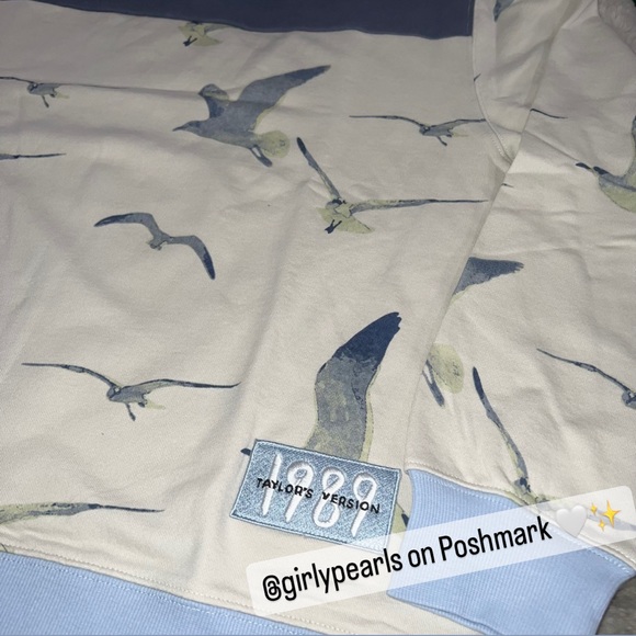 Official Taylor Swift 1989 (Taylor’s Version) Seagull Crewneck Sweatshirt NEW - Picture 9 of 10